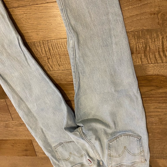 Levi’s 501 Skinny Fit Light Wash W28 x L28 Wedgie - Picture 5 of 11